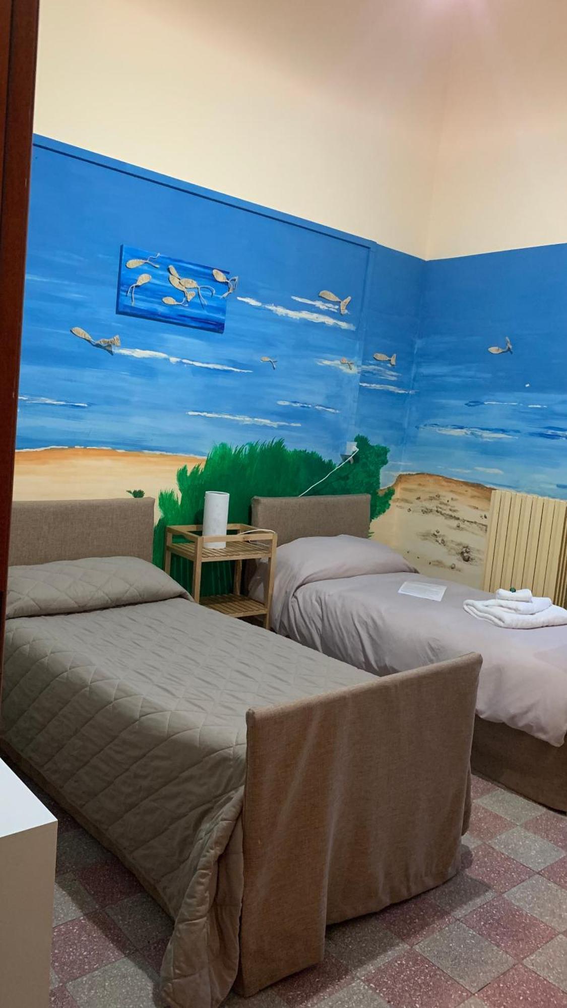Casa Di Chiara Hostel Crotone Exterior photo